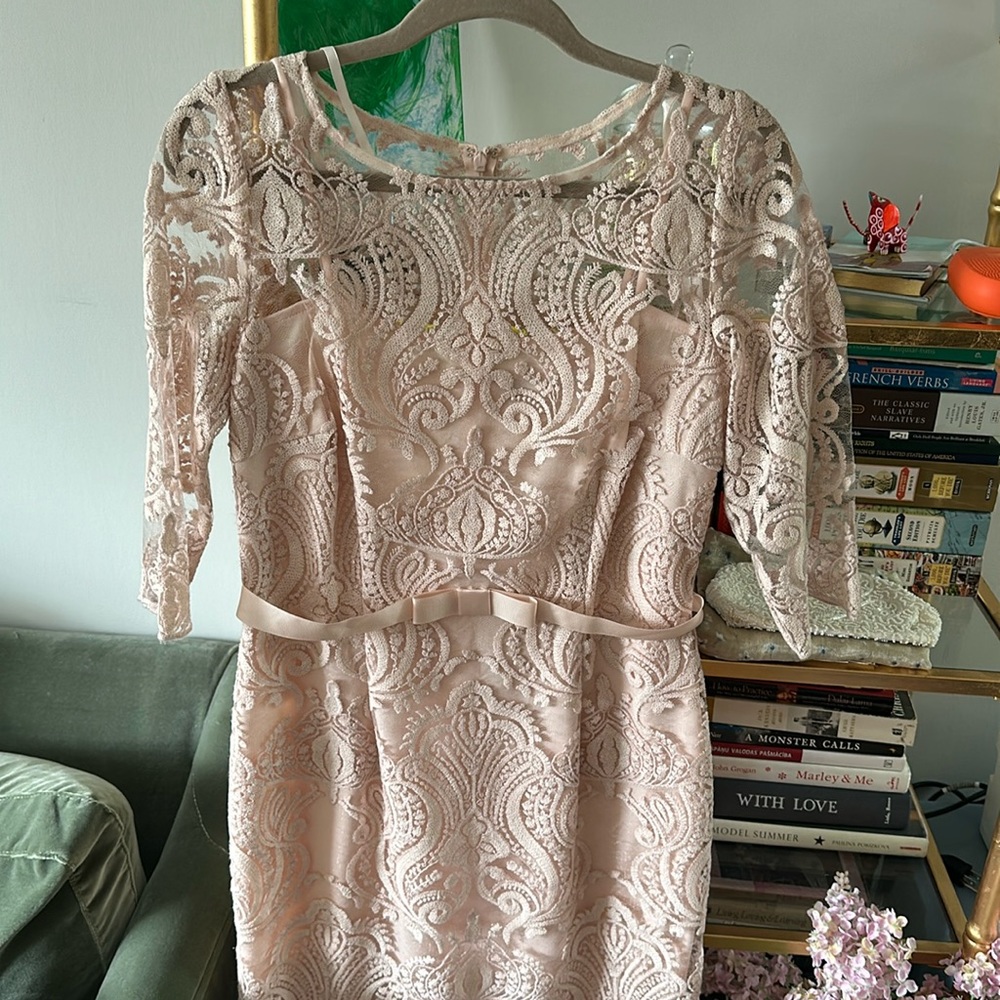 Emma street lacy cream dress size 6